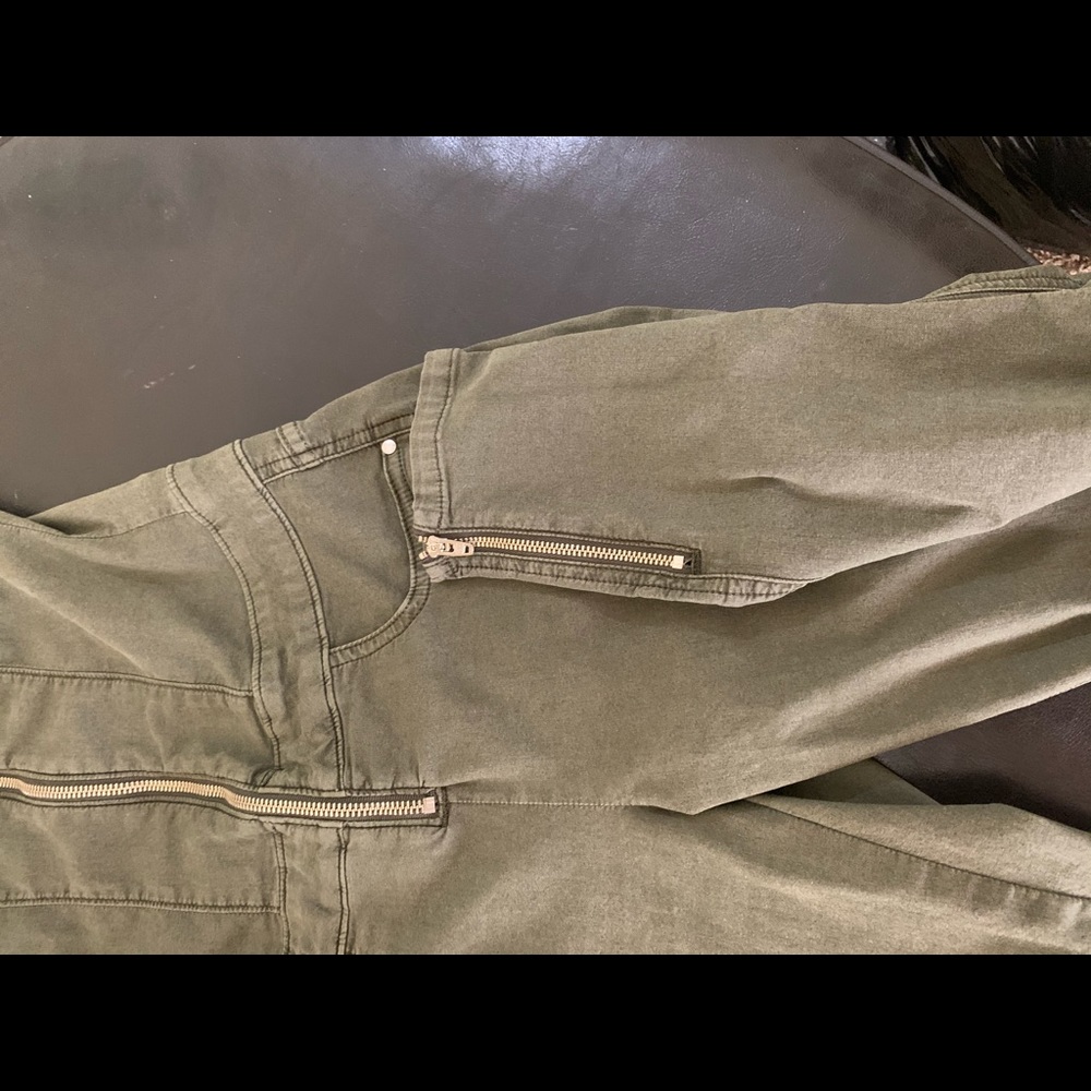 Guess super tight jumpsuit - Picture 2 of 6